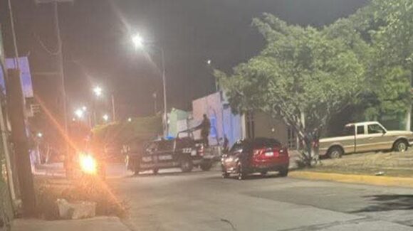 Reportan detonaciones y despojo de vehículo en Prados del Sol en Mazatlán; despliegan operativo