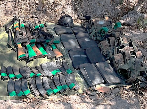 elementos del ejercito decomisan armas largas y cartuchos en operativos al sur de sinaloa