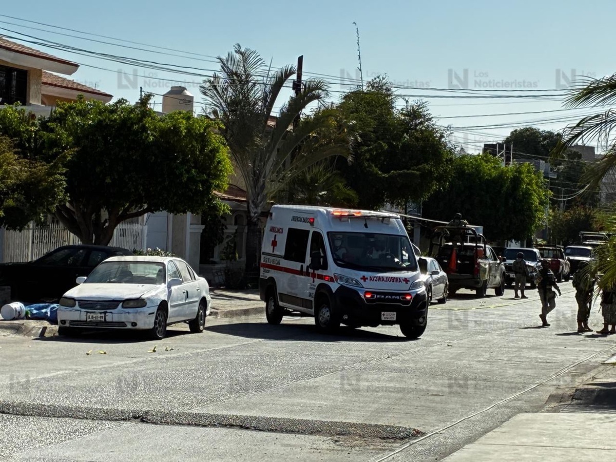 Autoridades en la colonia Guadalupe Victoria en Culiacán