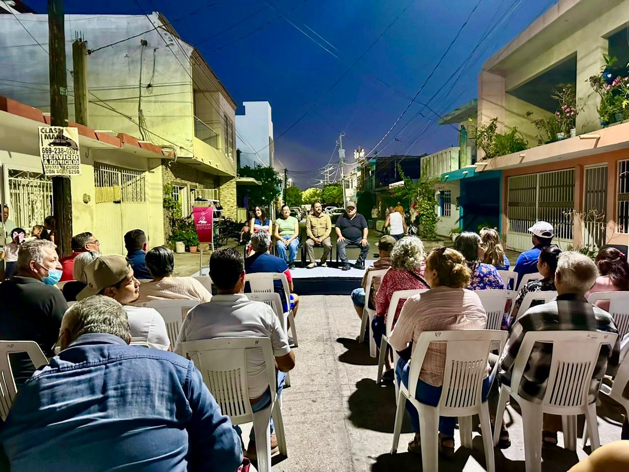 Amplían alumbrado en colonias de Mazatlán
