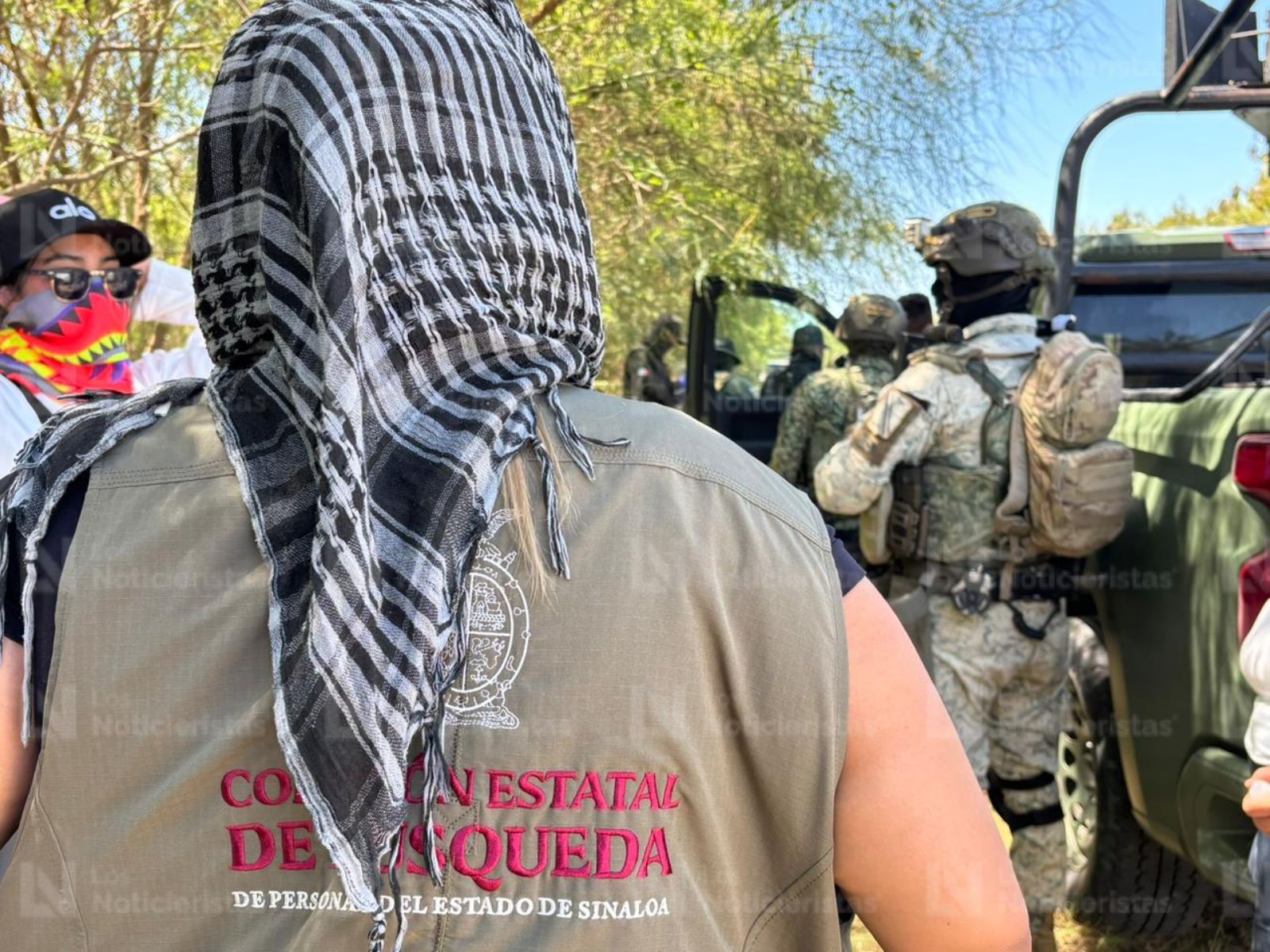 Trae ropa táctica: Localizan cadáver en descomposición en Costa Rica al sur de Culiacán