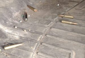 Aseguran en Concordia camioneta con reporte de robo cargada con municiones y explosivos
