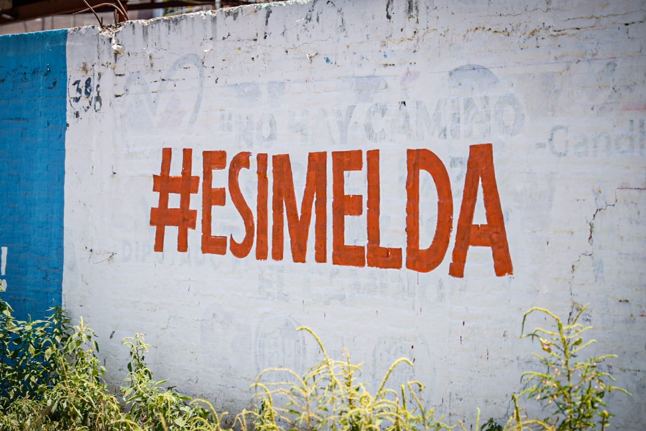 Barda con pinta Es Imelda, en Culiacán