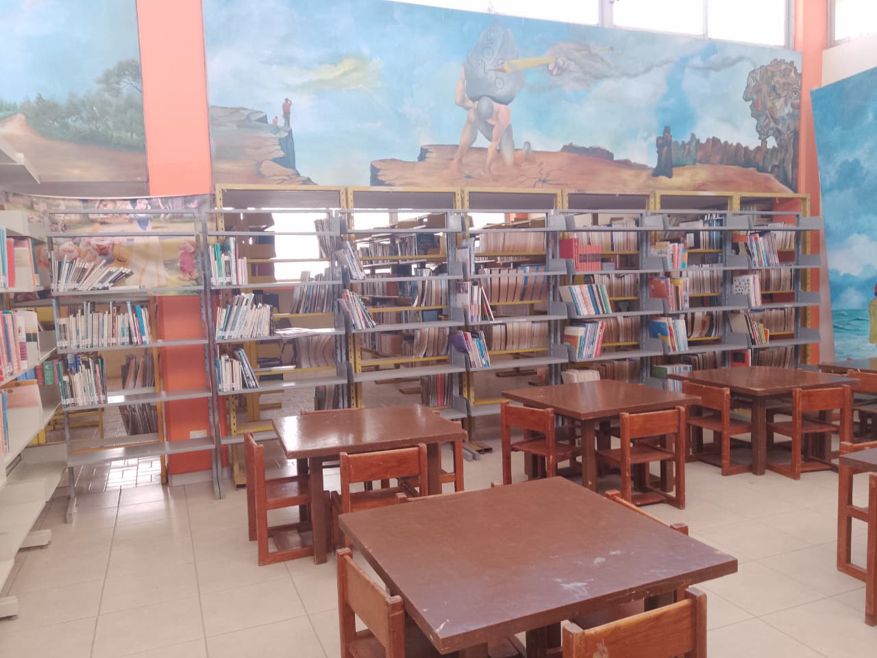 Biblioteca municipal Raúl Cervantes Ahumada