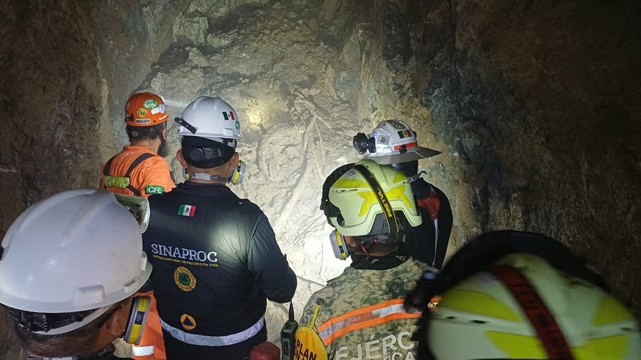 Autoridades mantienen labores ininterrumpidas en la rampa 48-2 Norte para localizar al último minero atrapado.