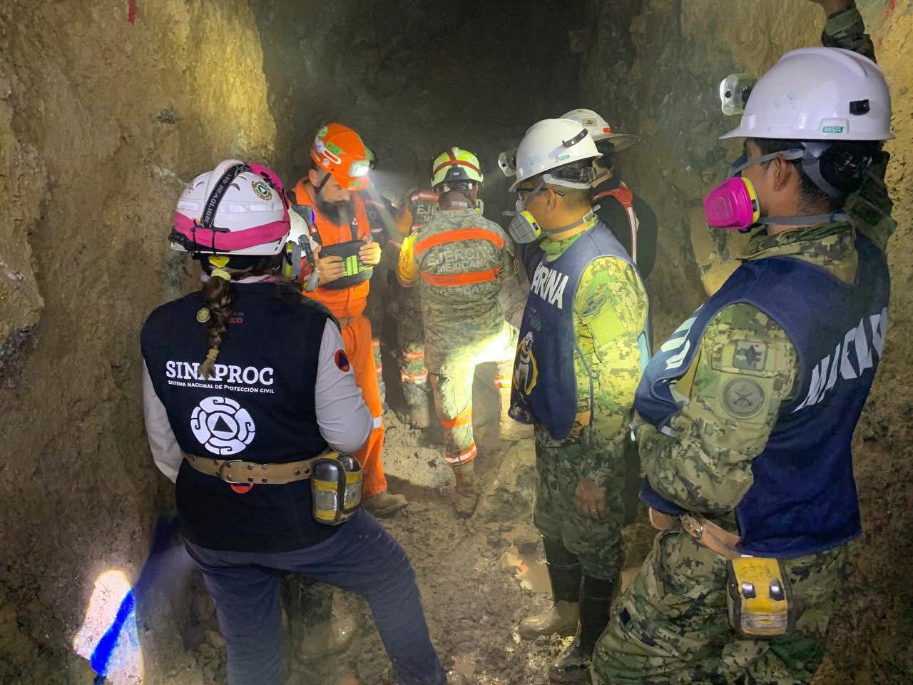 Autoridades mantienen labores ininterrumpidas en la rampa 48-2 Norte para localizar al último minero atrapado.