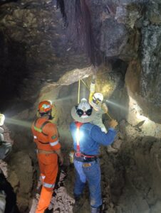 Búsqueda de último minero en El Rosario