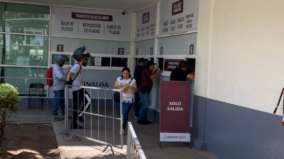 Durante vacaciones, oficinas de Gobierno del Estado están abiertas; invitan a aprovechar descuentos