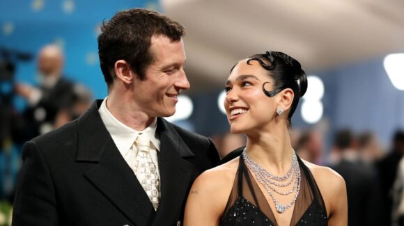 Dua Lipa se casará en Italia con su prometido Callum Turner