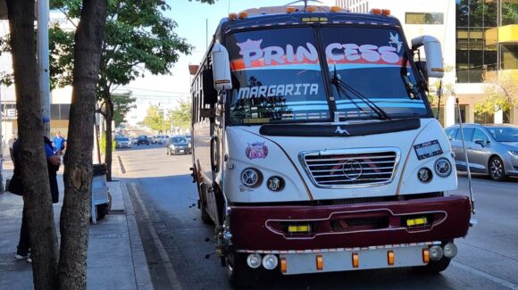 Camioneros se basan en el calendario escolar para aplicar el descuento de estudiantes en Sinaloa; inicia el 31 de agosto