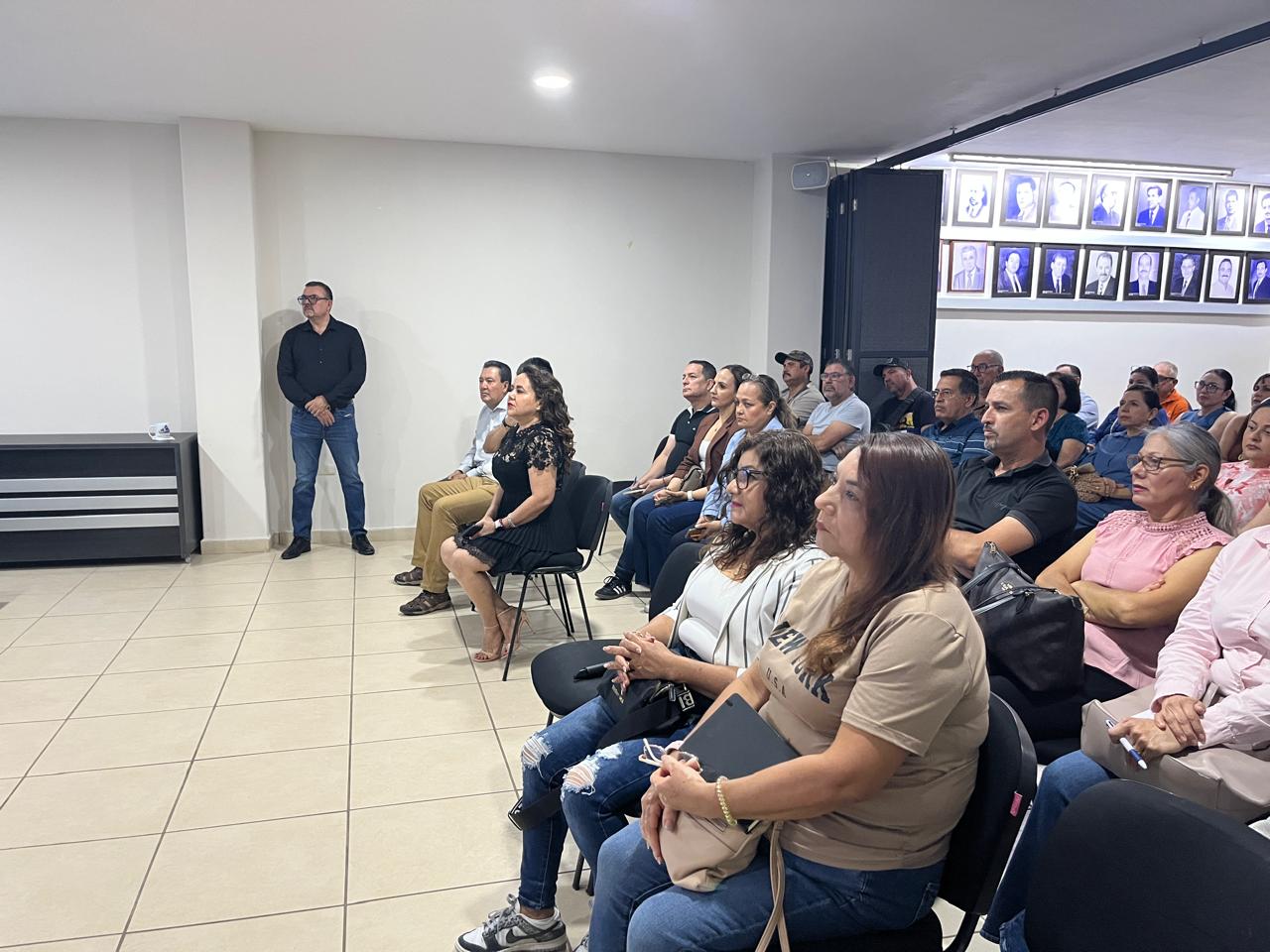 Canaco Guamúchil ofrece capacitación sobre pensiones