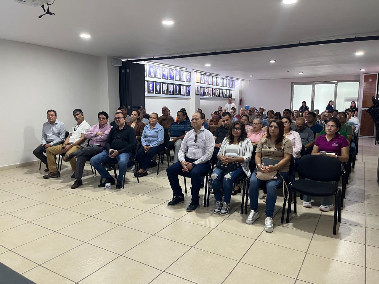 Canaco Guamúchil ofrece capacitación sobre pensiones