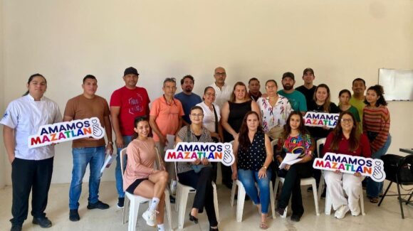 Capacitan a emprendedores gastronómicos en Mazatlán, Sinaloa, para mejorar precios y rentabilidad