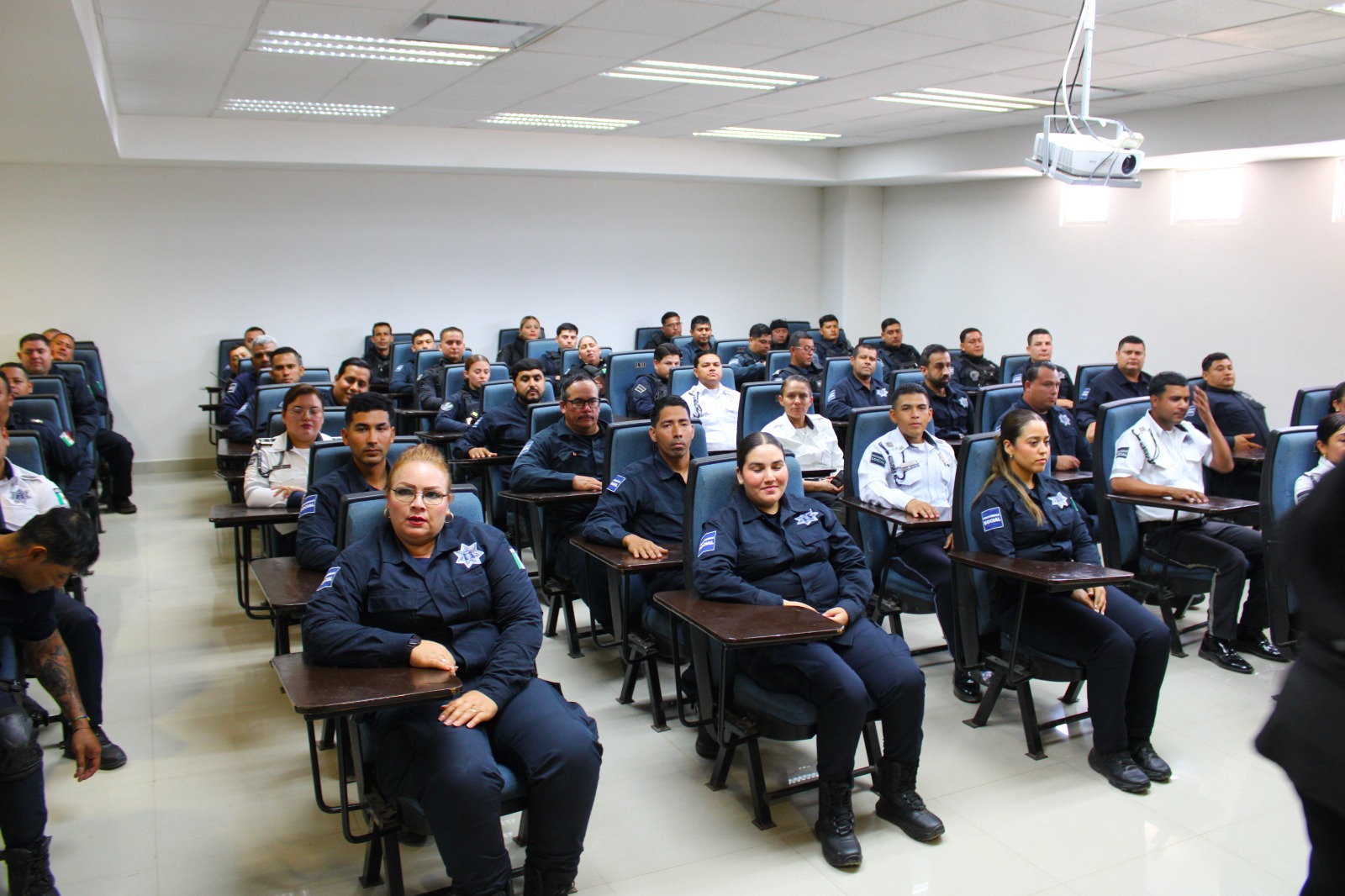Capacitación para policías impartida por la Unipol en Mazatlán
