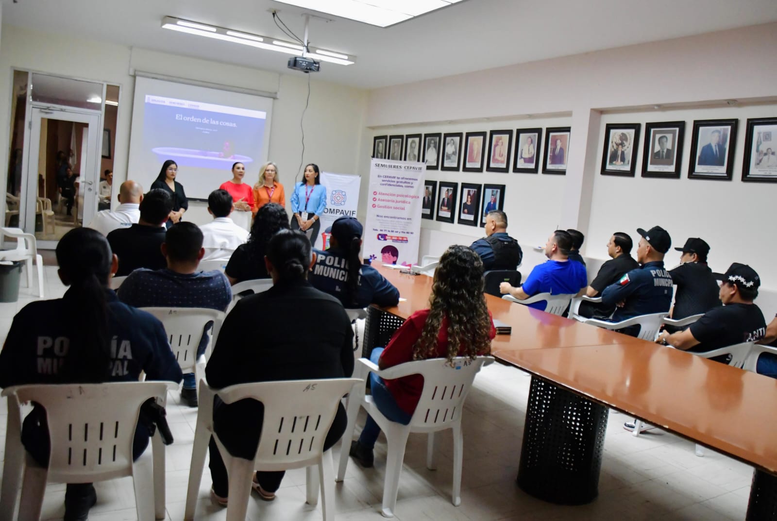 Capacitación policial en atención a la violencia familiar en Salvador Alvarado