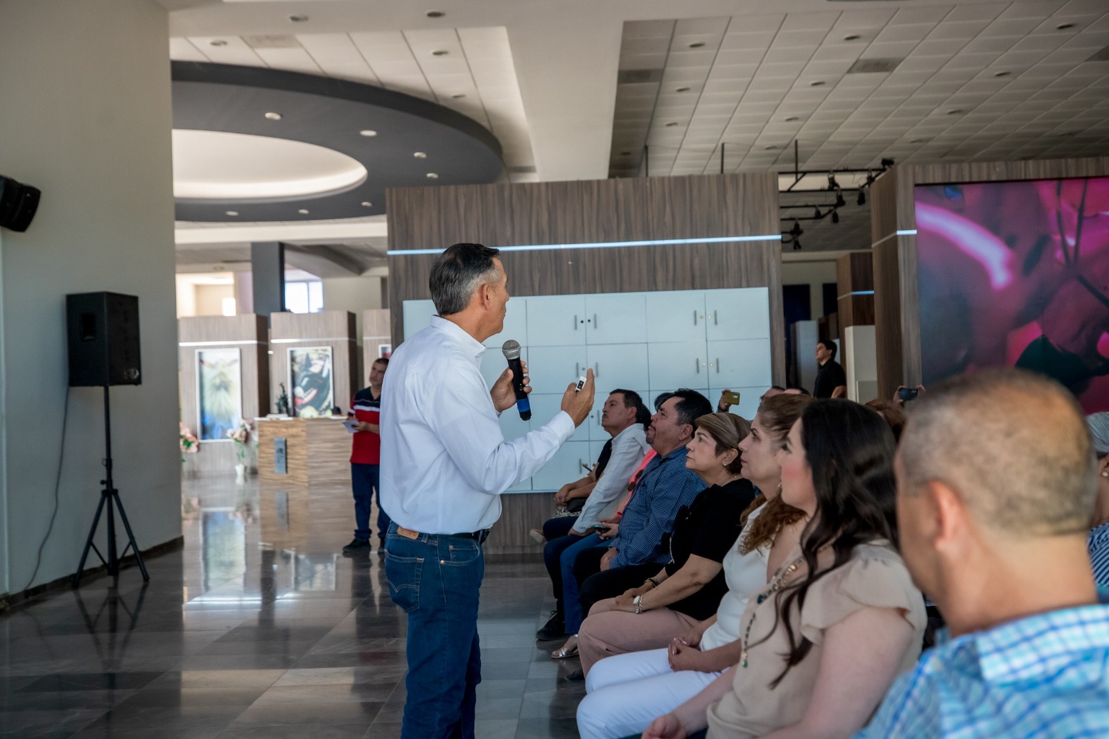 Brindan capacitación a jóvenes, emprendedores y empresarios de Guasave