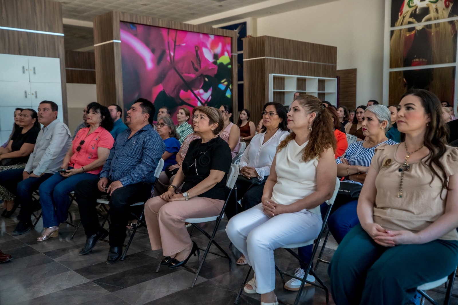 Brindan capacitación a jóvenes, emprendedores y empresarios de Guasave