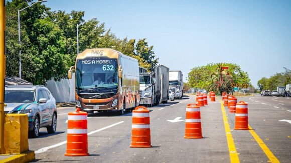 Gobierno de México reduce a la mitad los bloqueos carreteros