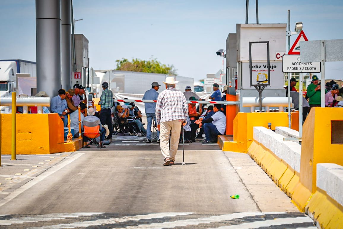 Productores en caseta El Pisal