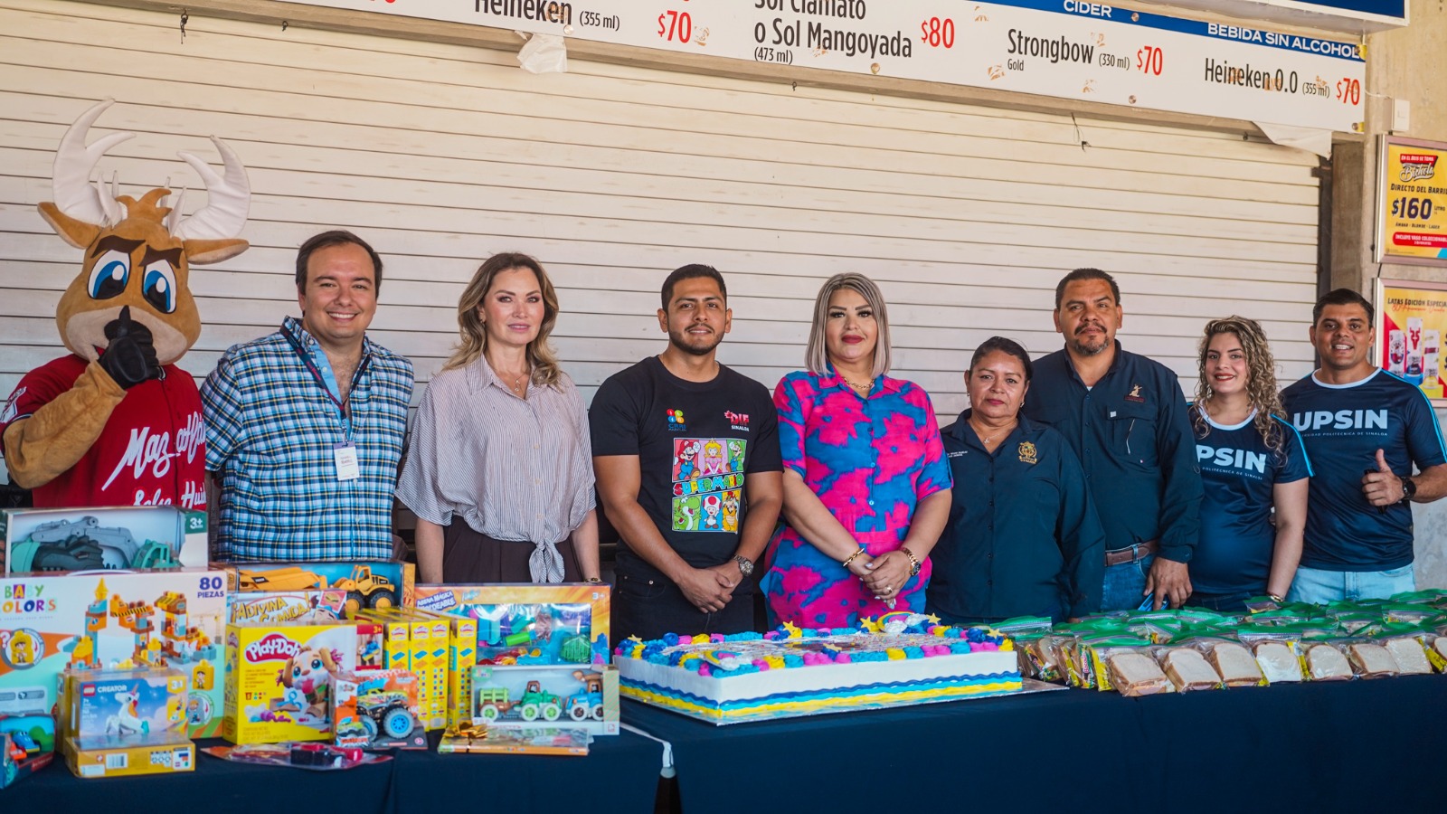 Celebración por el Día del Niño en el Estadio Teodoro Mariscal de Mazatlán