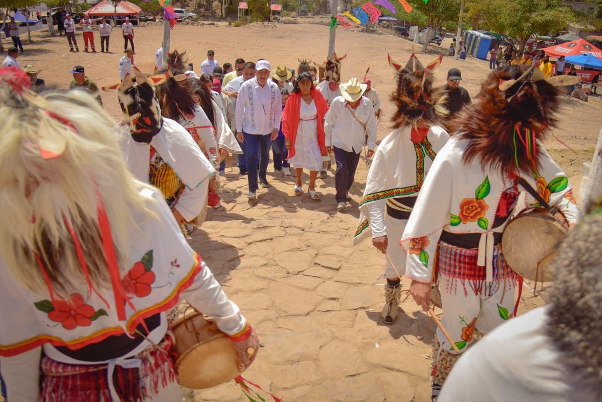 Celebraciones en el centro ceremonial de San Miguel Zapotitlán, en Ahome