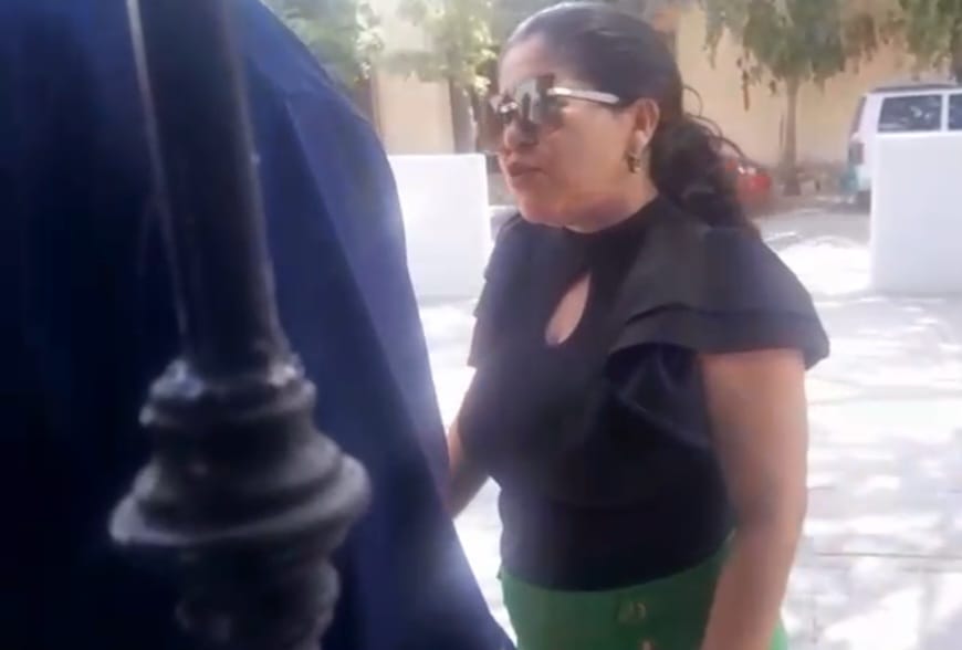 celina medina salazar directora del sistema dif de mocorito se confronto con guerreros azules