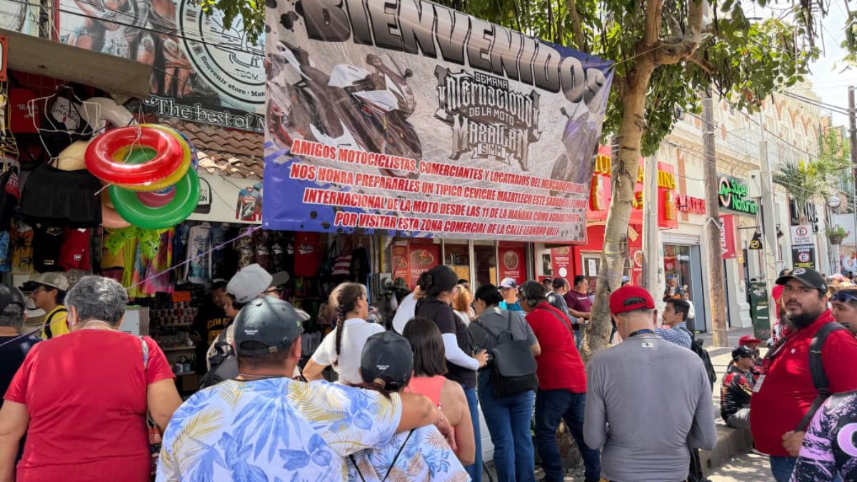 cevichada en el mercado pino suarez de mazatlan sinaloa fila