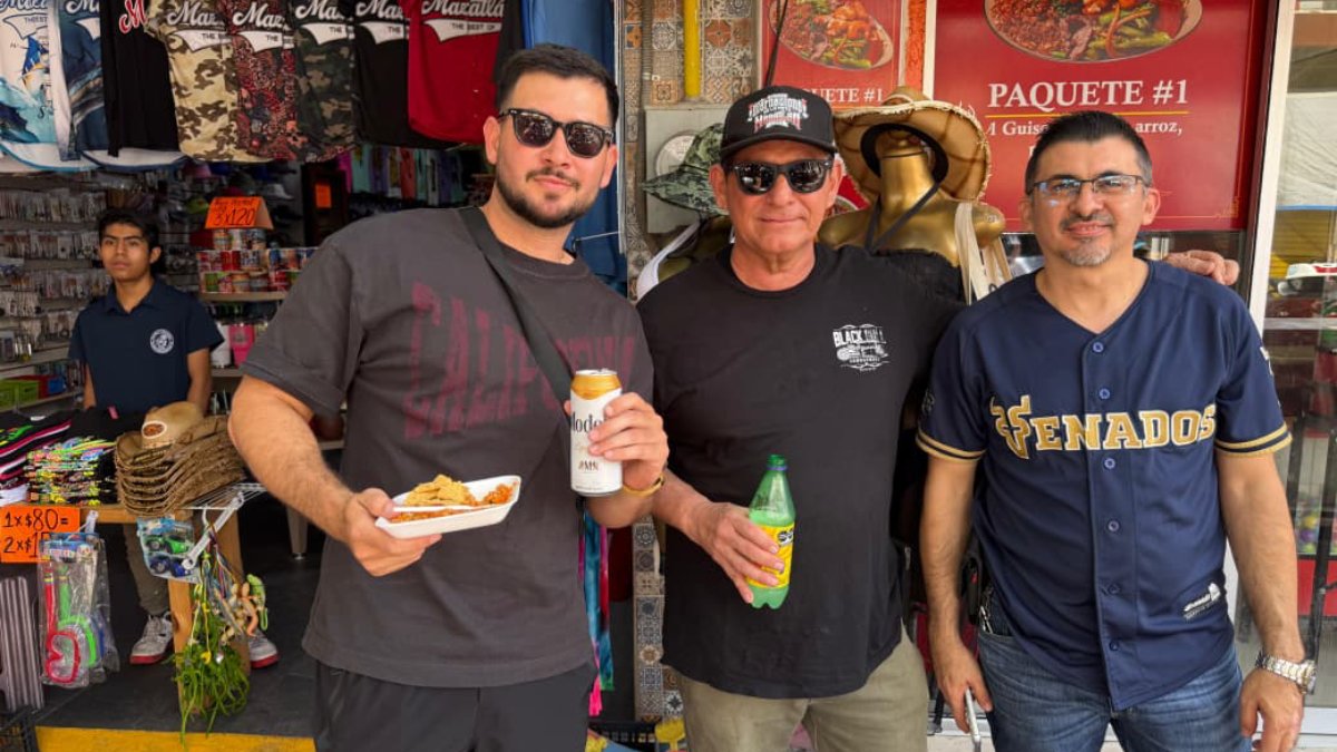 cevichada en el mercado pino suarez de mazatlan sinaloa hombres