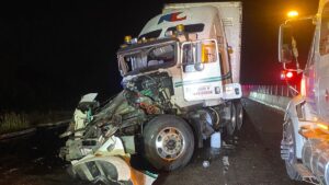 choque entre tractocamiones en la maxipista culiacan mazatlan