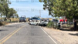 Choque frontal en carretera a León Fonseca, Guasave