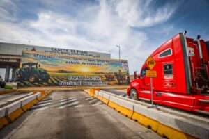 productores mantienen tomadas y semibloqueadas algunas casetas en sinaloa