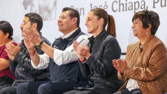 Viviendas del Bienestar y condonaciones, entrega Claudia Sheinbaum en Puebla