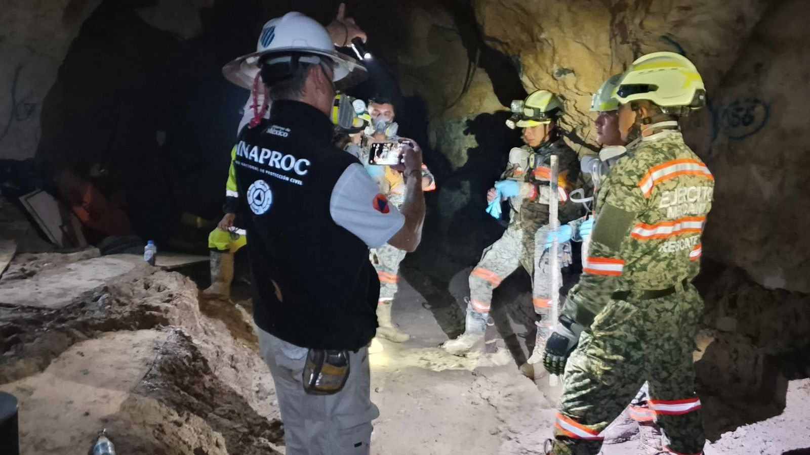 Continúa la búsqueda de Isidro Beltrán en la mina Santa Fe