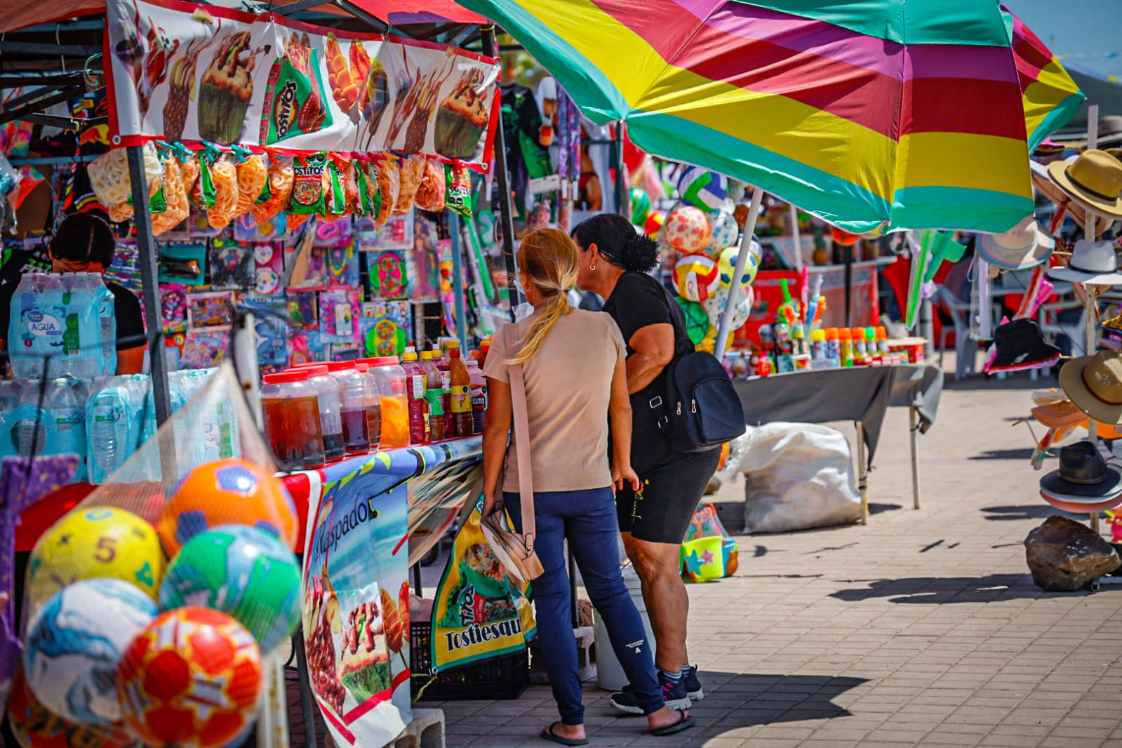 Comercio de antojitos en Altata, Navolato
