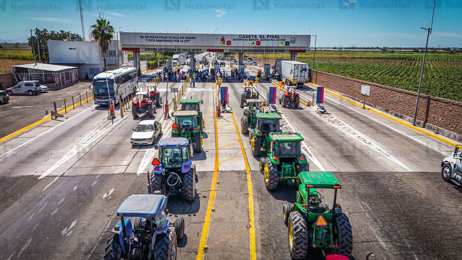 productores liberan la caseta de cobro el pisal en navolato