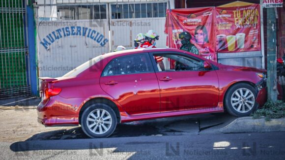 Acribillan a balazos al conductor de un vehículo sobre la avenida Patria al sur de Culiacán, Sinaloa