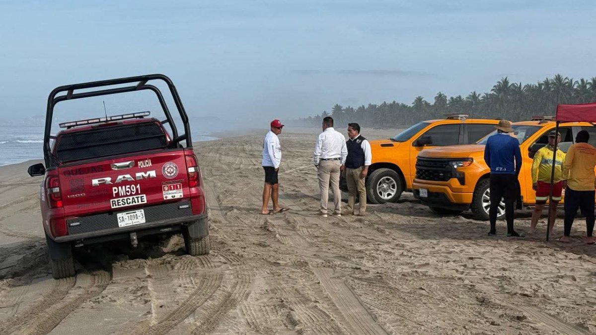 continuan las labores de busqueda del menor extraviado en el mar de mazatlan