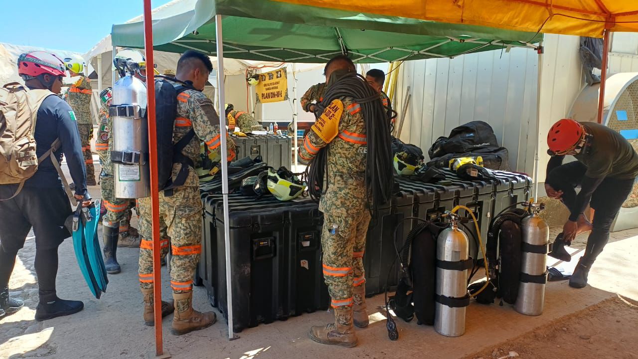 continuan sin cesar los trabajos de rescate de tres mineros atrapados en rosario sinaloa