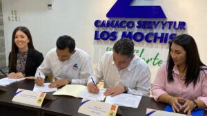 Canaco Los Mochis firma convenio con Bajaferries