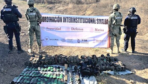Aseguran 16 armas, múltiples cartuchos y equipo táctico en operativos en tres municipios del sur de Sinaloa