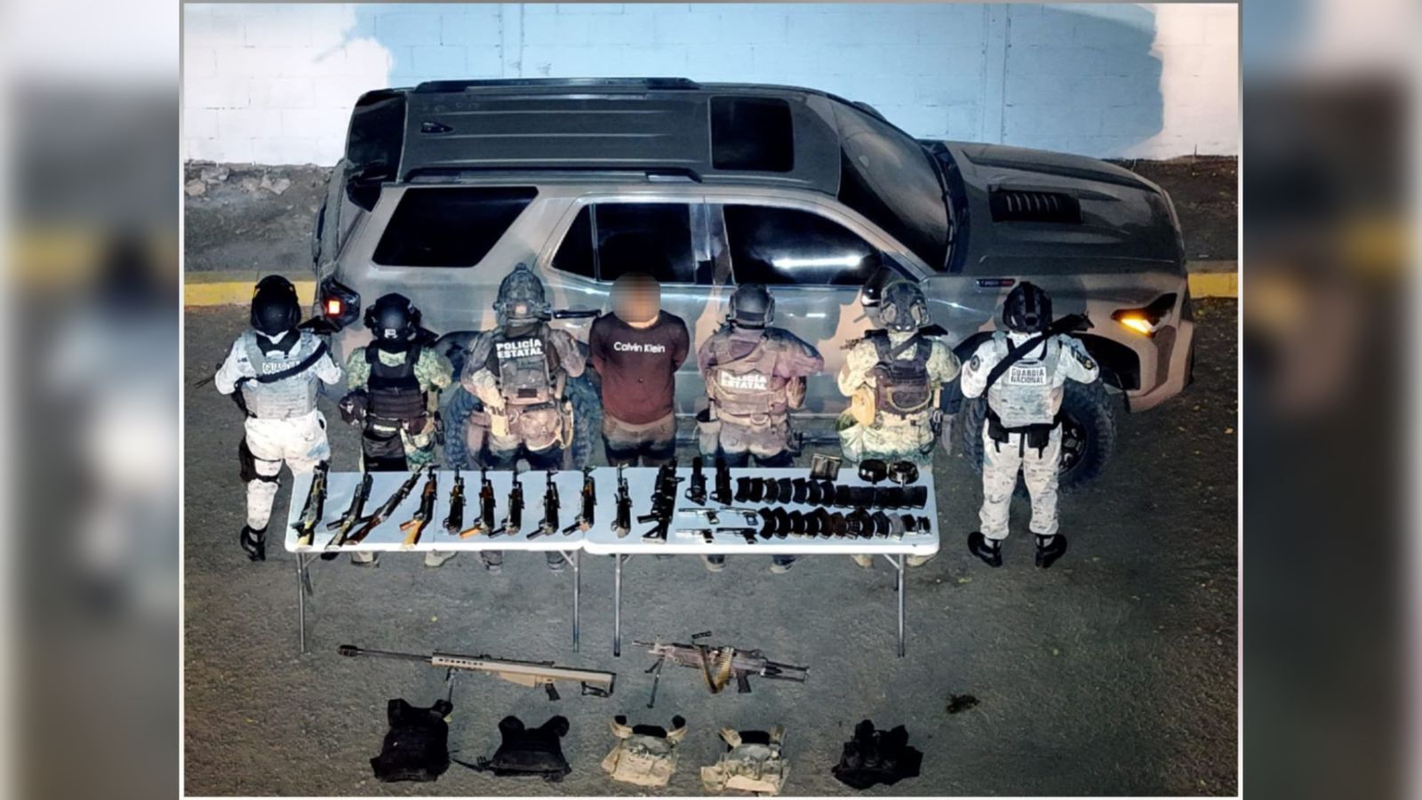 Detectan a grupo armado en sindicaturas de Culiacán; detienen a un hombre, aseguran 17 armas y 5 vehículos