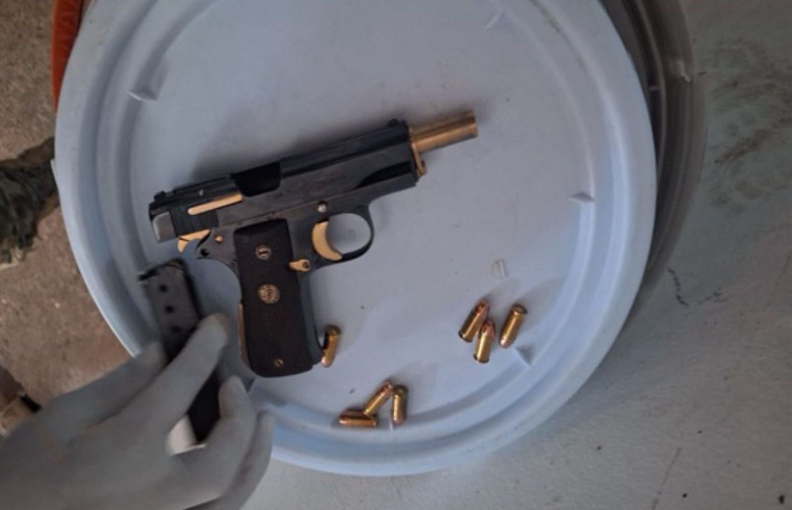 Arma de detenido en Culiacán