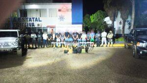 detienen a doce personas por tener arsenal dentro de hotel de rosario