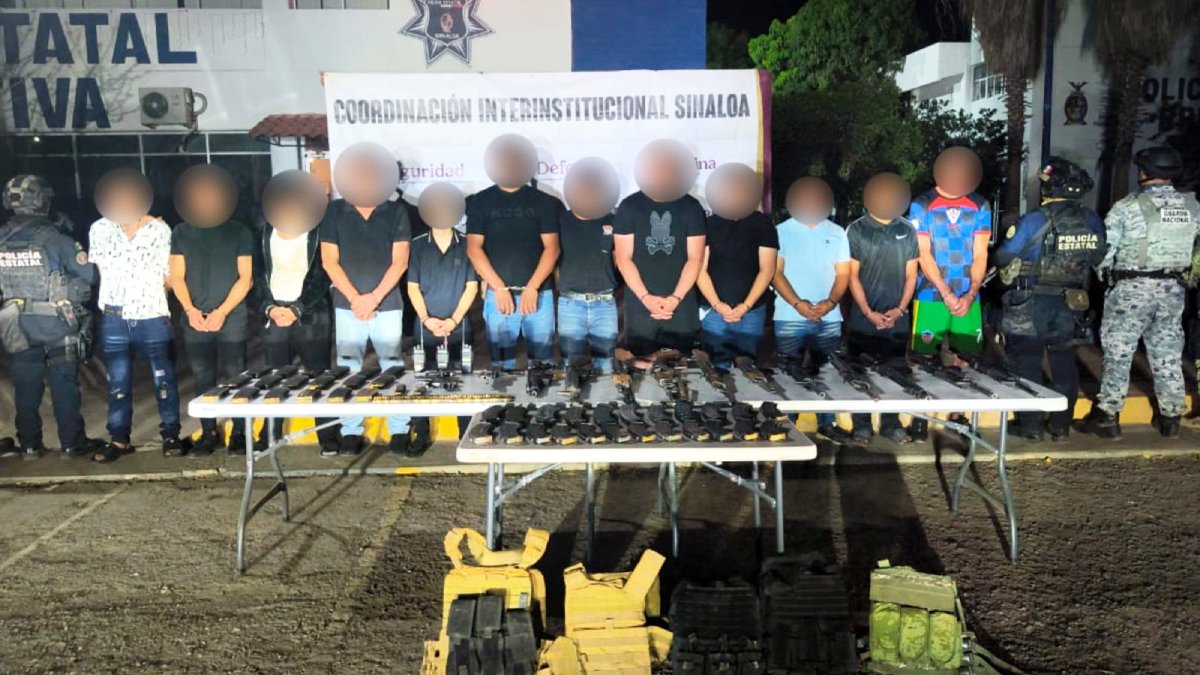 detienen a doce personas por tener arsenal dentro de hotel de rosario sinaloa