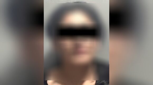 Contaba con orden de aprehensión vigente; detienen a una mujer por robo ...