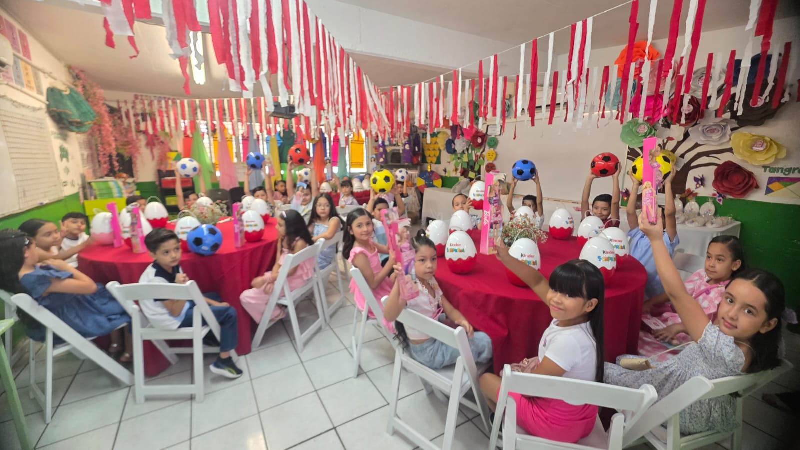Día del Niño en la Escuela Francisco Zarco en Culiacán