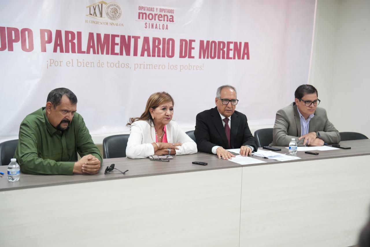 Diputados atienden a manifestantes de Juan José Ríos