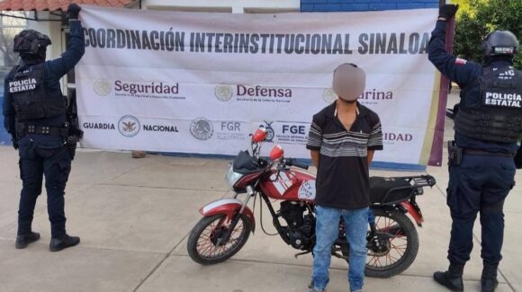 Recuperan dos motocicletas con reporte de robo en Culiacán; hay un hombre detenido