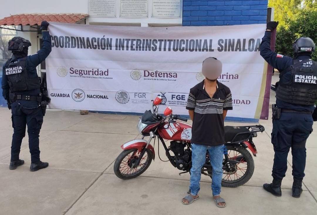 dos motocicletas fueron recuperadas por agentes de la policia estatal preventiva en culiacan sinaloa