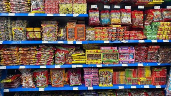 Se cae la venta de dulces por restricciones de consumo en escuelas en el Día del Niño